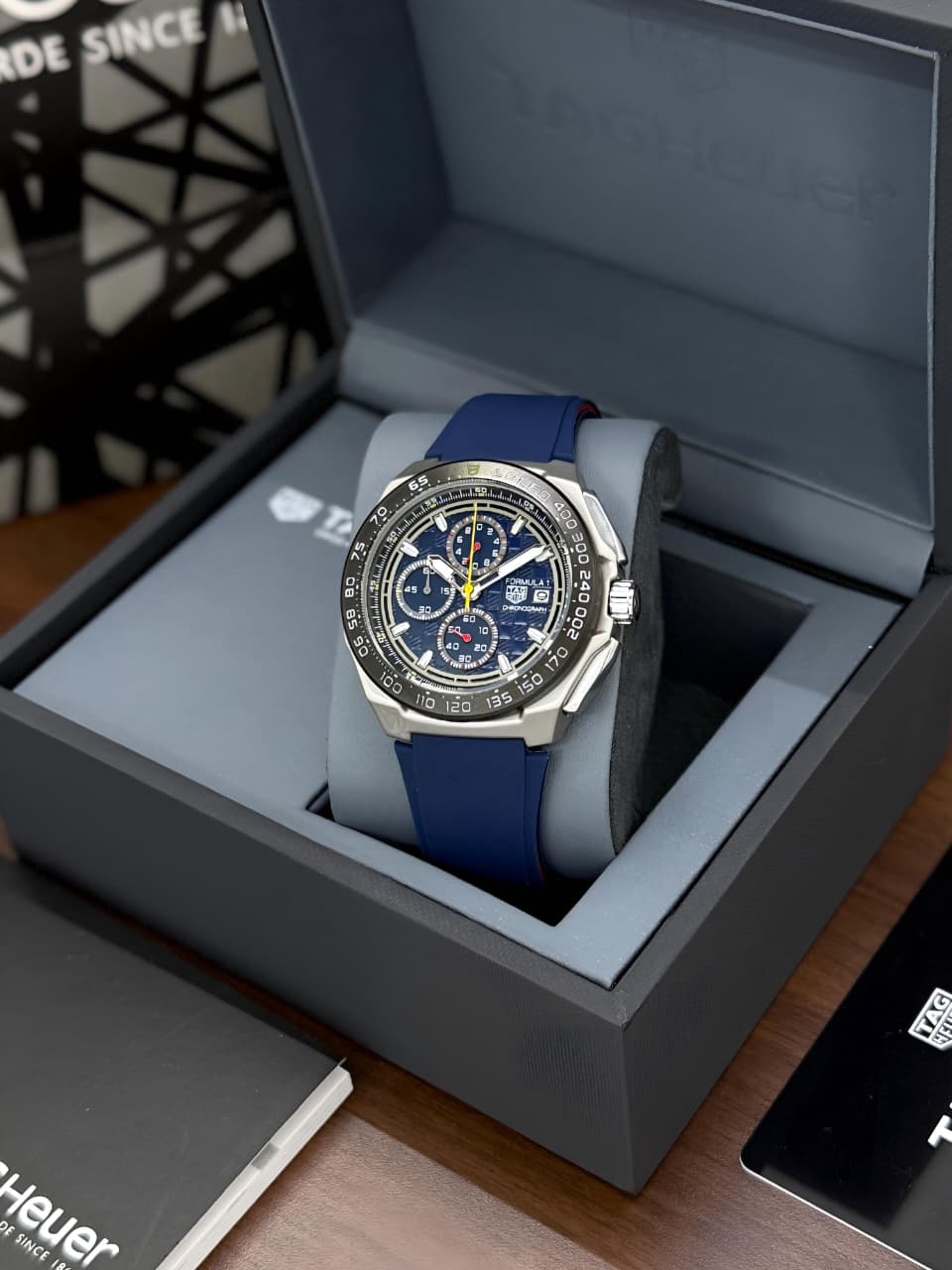 TAG HEUER FORMULA 1 CHRONOGRAPH X ORACLE RED BULL RACING